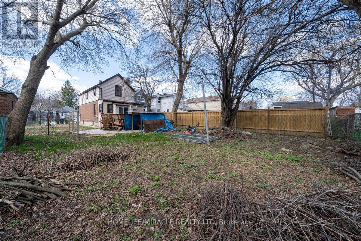 25 Wanstead Avenue, Toronto, Ontario  M1L 3L3 - Photo 3 - E12995936
