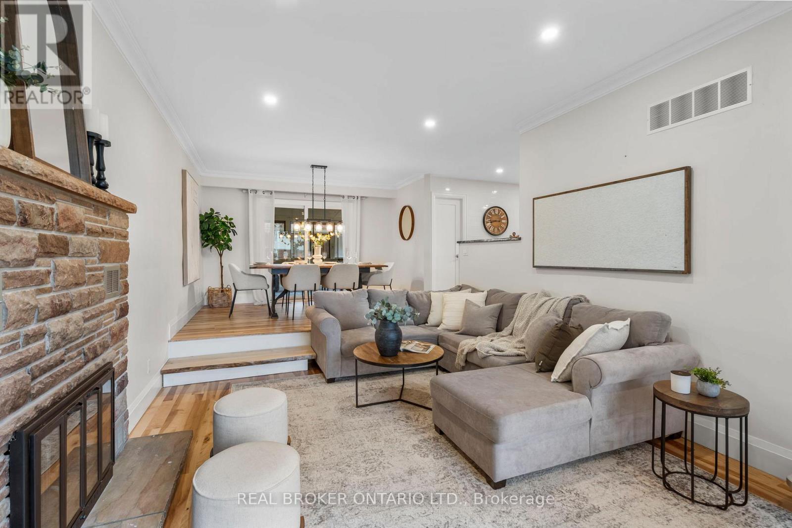 241 Maple Street, Uxbridge, Ontario  L9P 1A8 - Photo 10 - N12782656