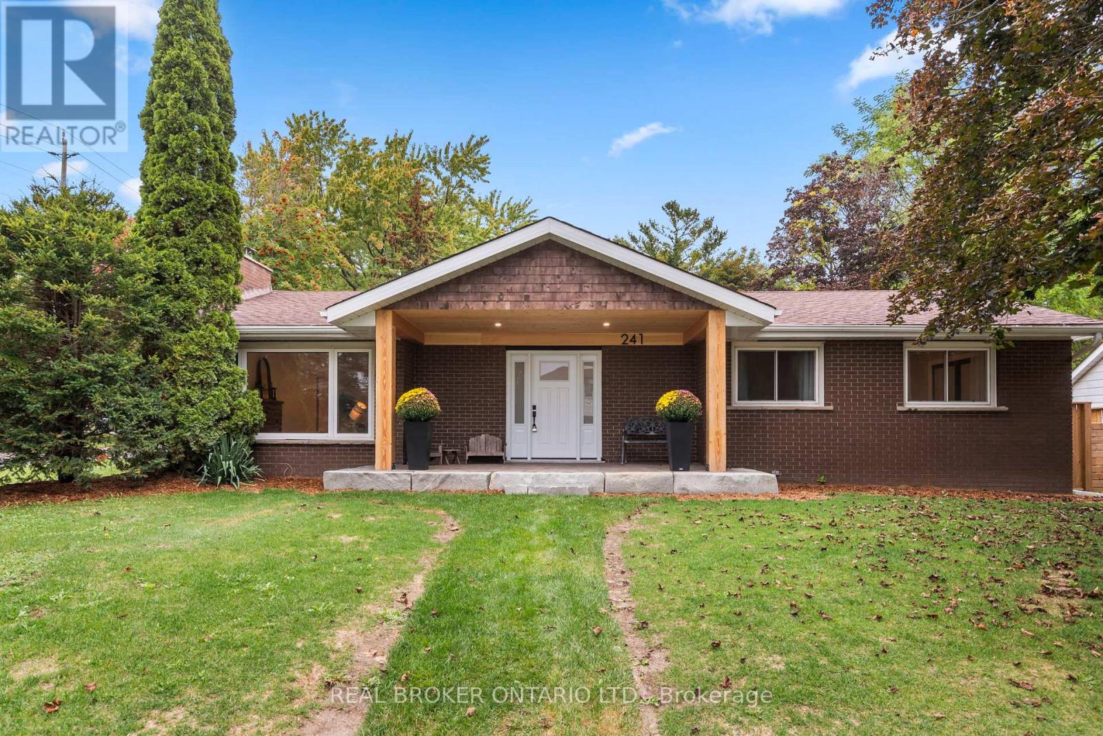 241 Maple Street, Uxbridge, Ontario  L9P 1A8 - Photo 5 - N12782656