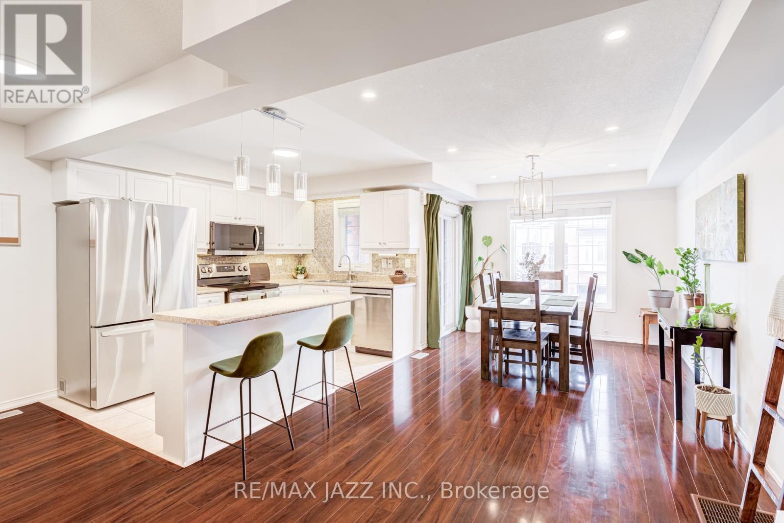 16 Clowes Street, Ajax, Ontario  L1Z 0K9 - Photo 10 - E13024190