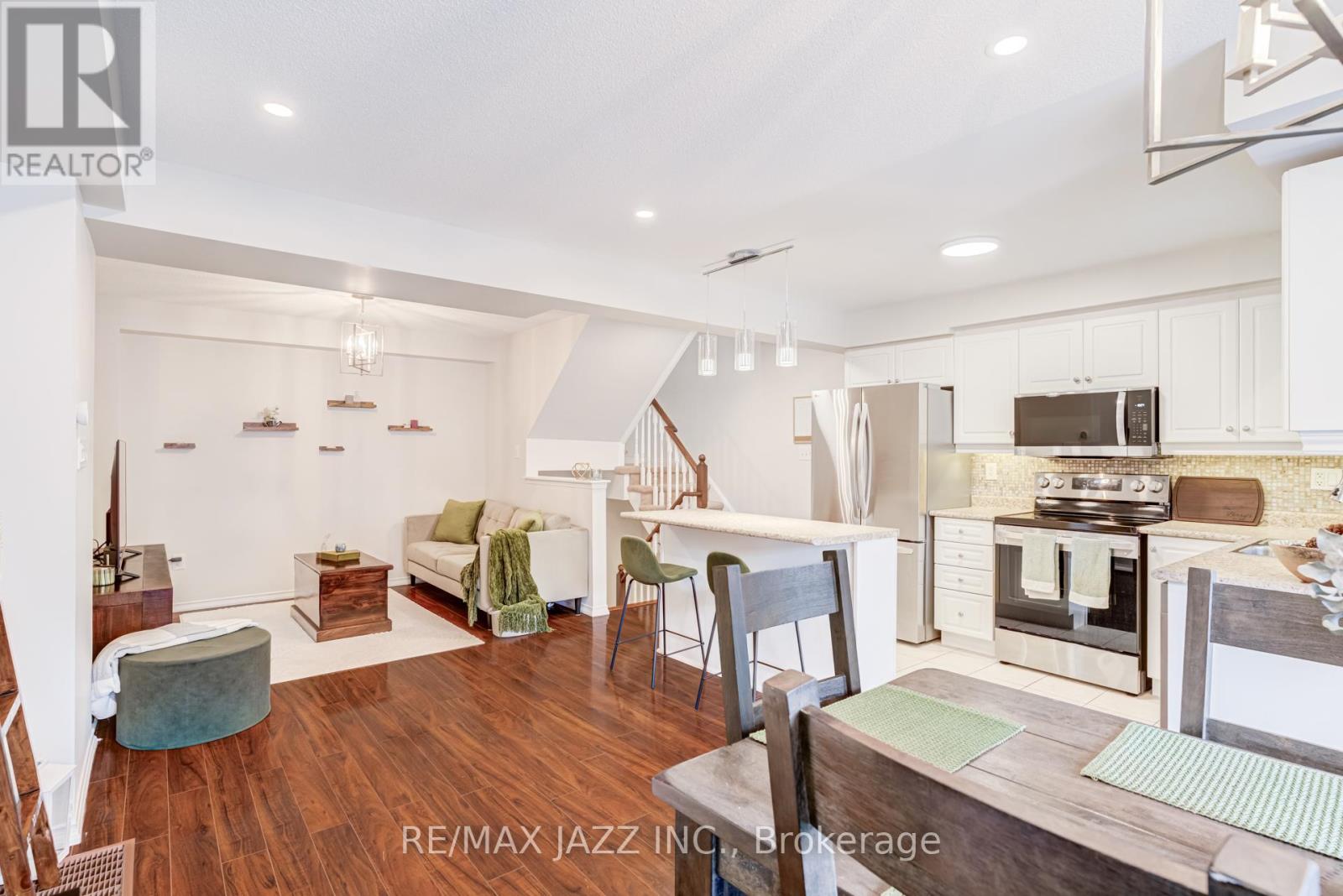 16 Clowes Street, Ajax, Ontario  L1Z 0K9 - Photo 11 - E13024190