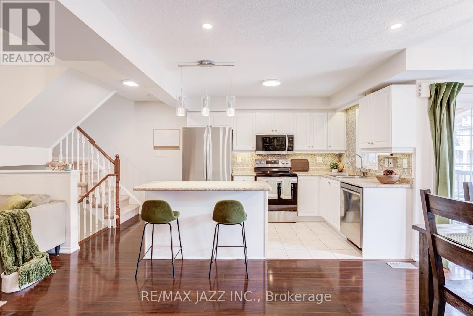 16 Clowes Street, Ajax, Ontario  L1Z 0K9 - Photo 14 - E13024190