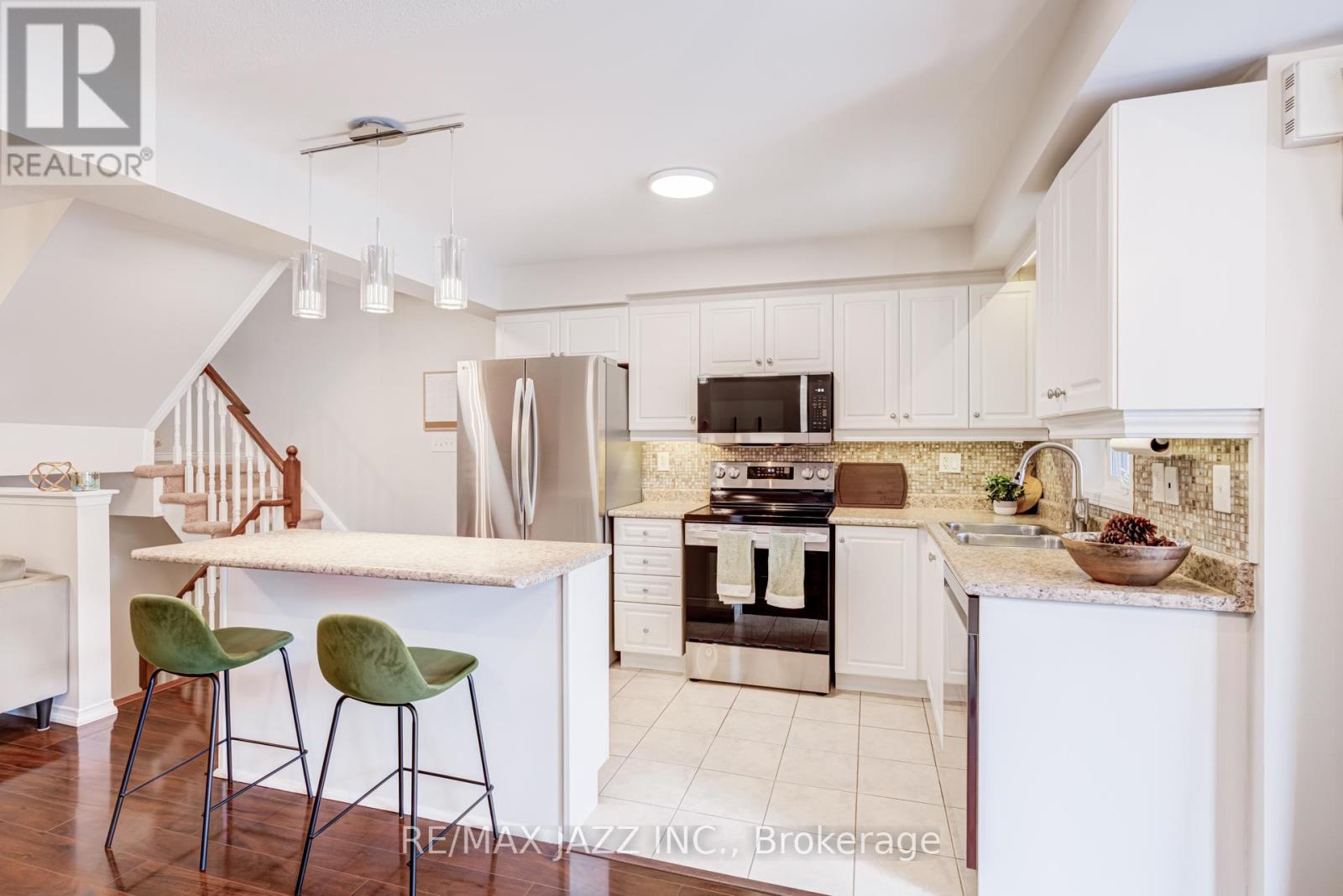 16 Clowes Street, Ajax, Ontario  L1Z 0K9 - Photo 15 - E13024190