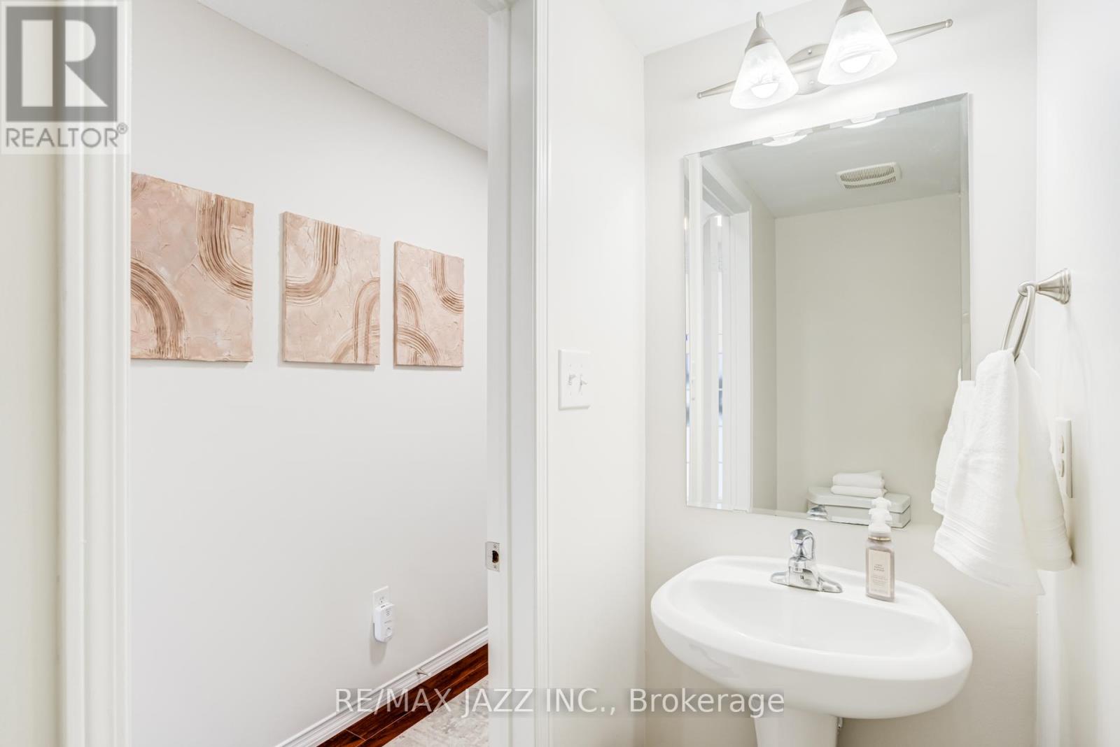 16 Clowes Street, Ajax, Ontario  L1Z 0K9 - Photo 8 - E13024190