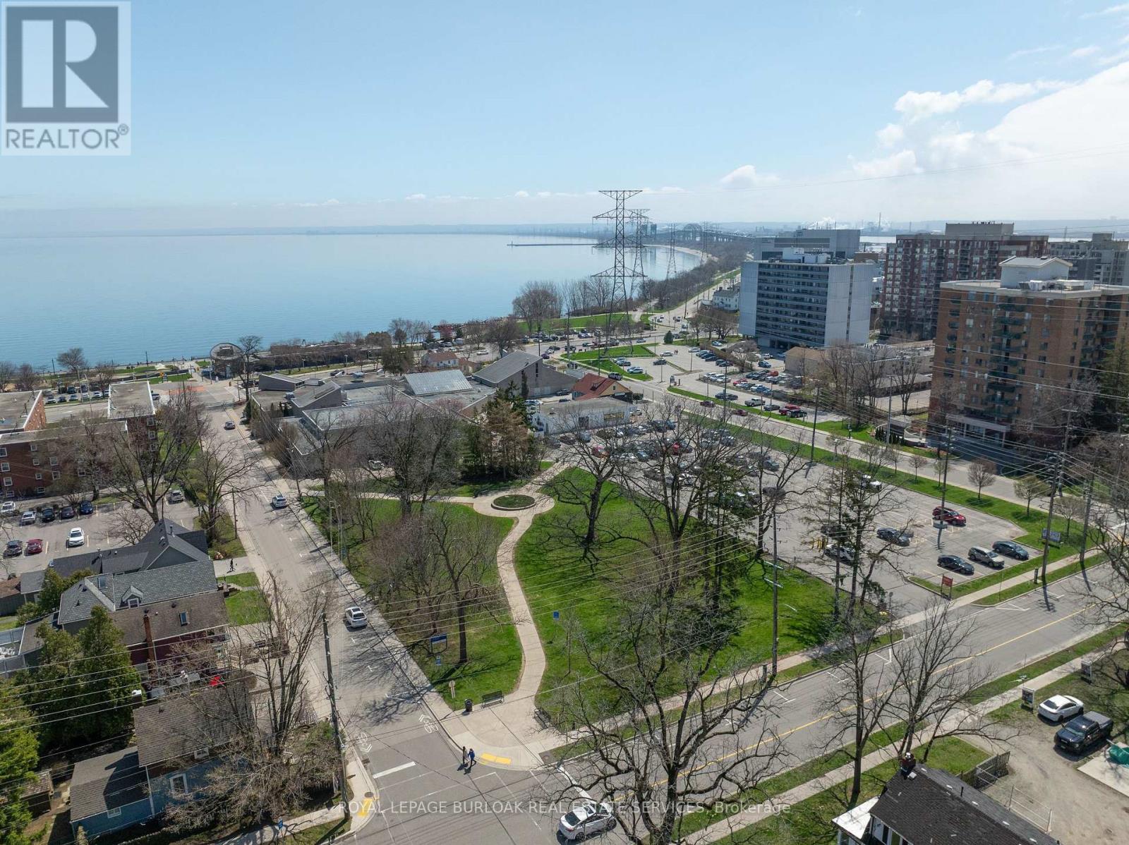 455 Nelson Avenue, Burlington, Ontario  L7S 1N3 - Photo 32 - W12828444