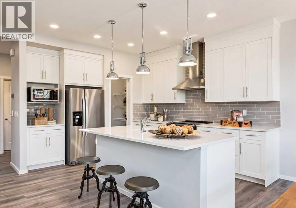 133 Versant Rise SW, Calgary, Alberta