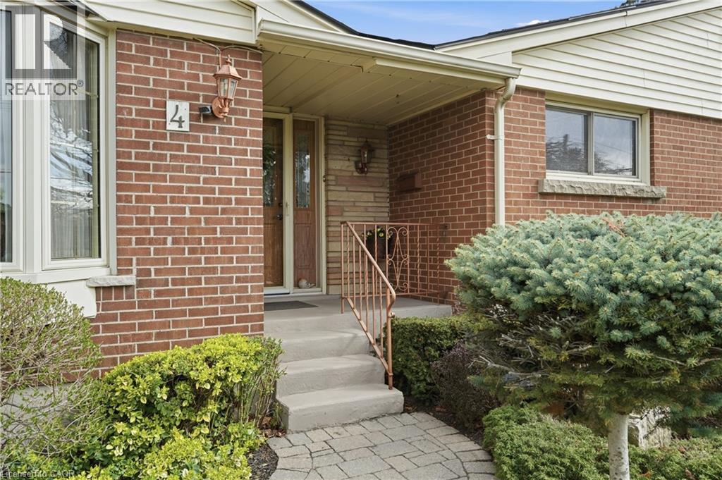 4 Tilbury Court, Hamilton, Ontario  L8T 2M4 - Photo 4 - 40819534