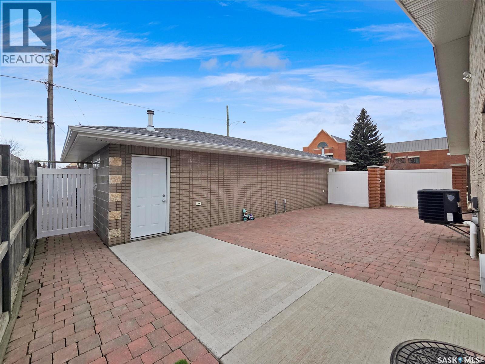 A&b 125 2nd Avenue NE, Moose Jaw, Saskatchewan  S6H 2A2 - Photo 5 - SK027839