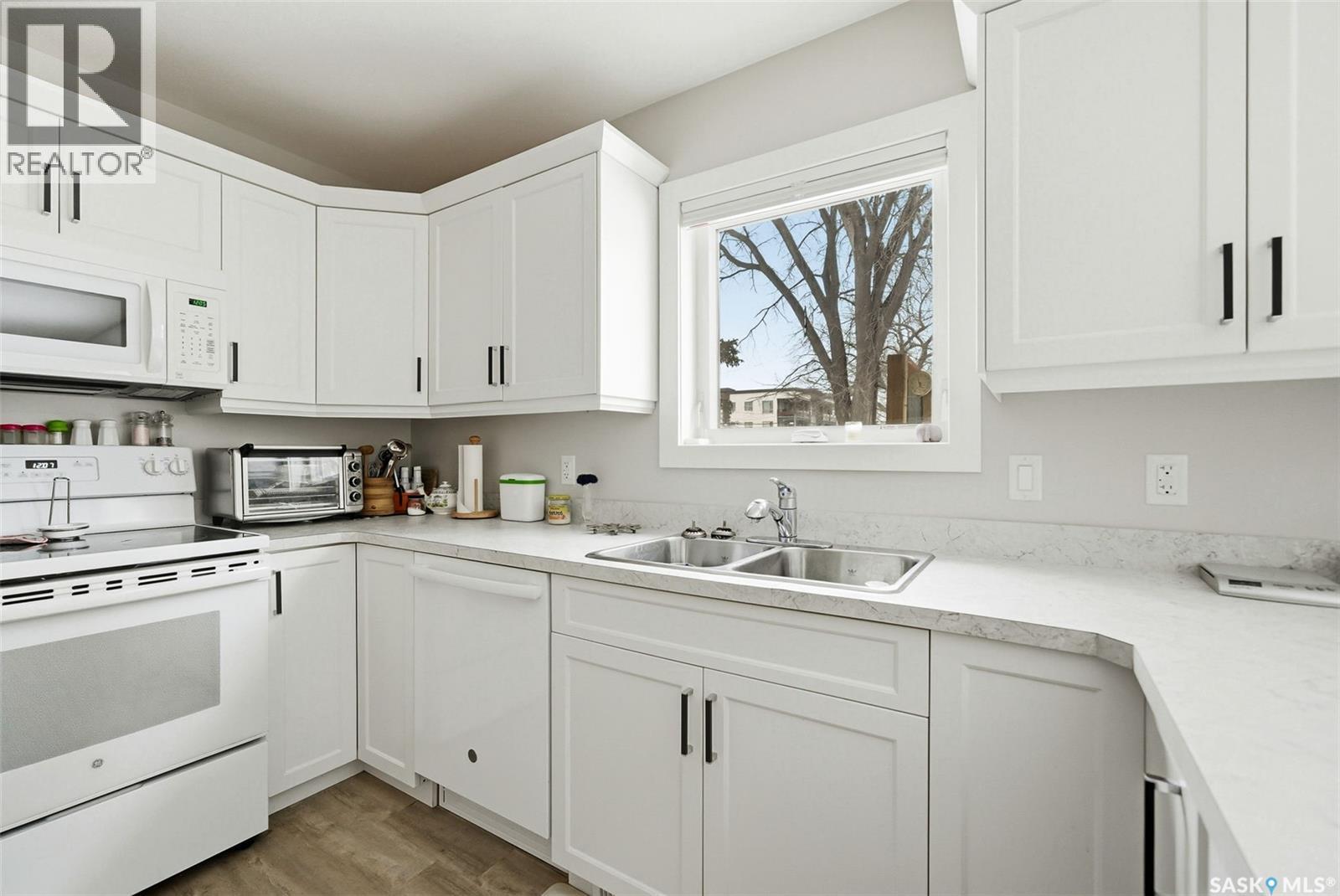 A&b 125 2nd Avenue NE, Moose Jaw, Saskatchewan  S6H 2A2 - Photo 22 - SK027839