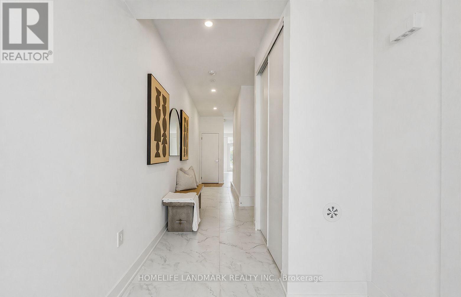 3058 Trailside Drive, Oakville, Ontario  L6M 4M2 - Photo 2 - W13021564