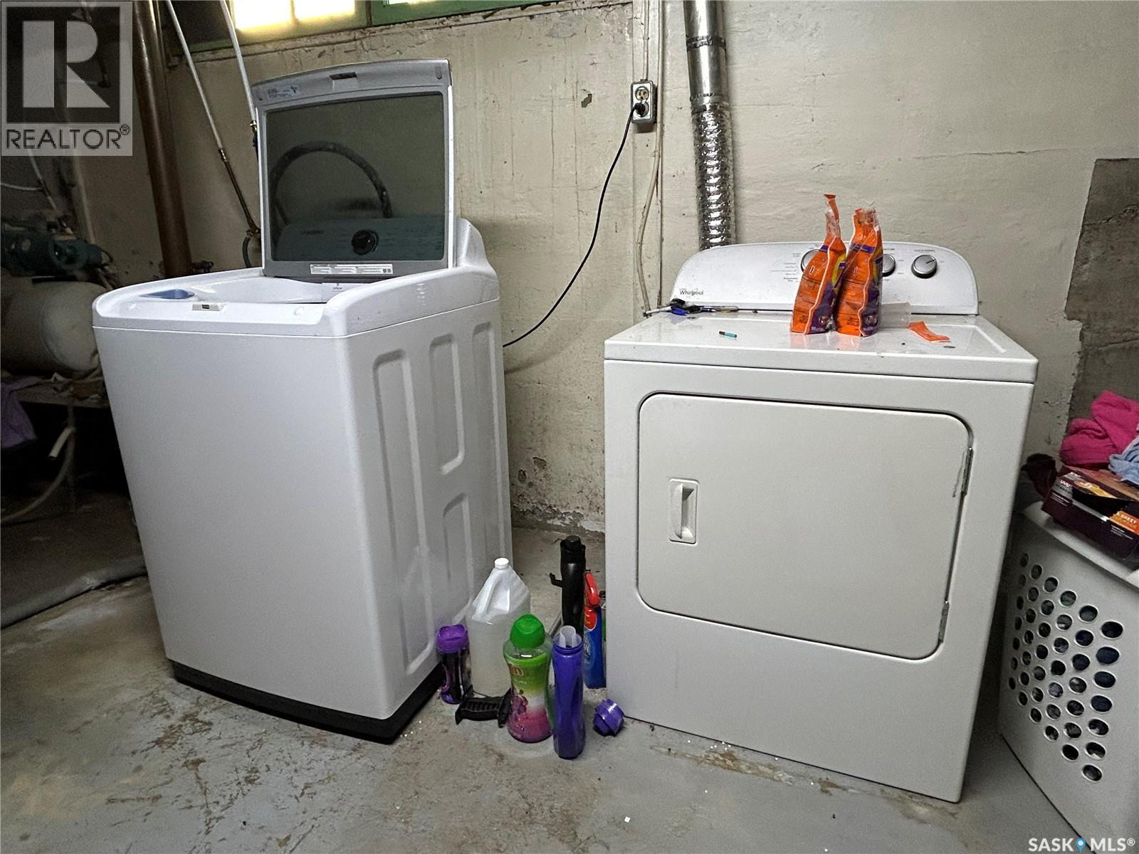 321 3rd Street, Frobisher, Saskatchewan  S0C 0Y0 - Photo 27 - SK033324