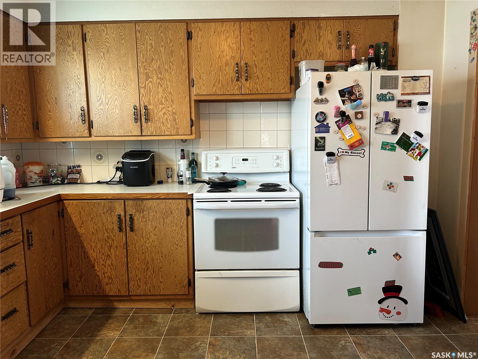 321 3rd Street, Frobisher, Saskatchewan  S0C 0Y0 - Photo 9 - SK033324