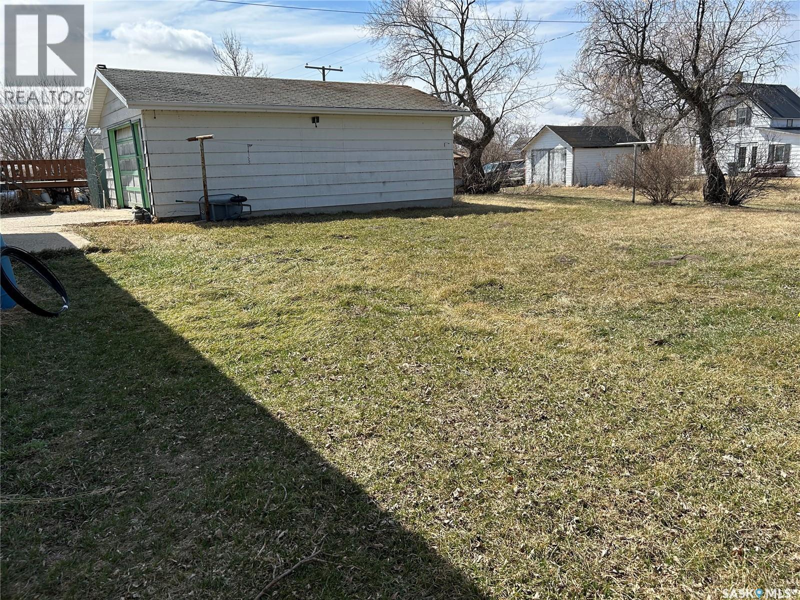 321 3rd Street, Frobisher, Saskatchewan  S0C 0Y0 - Photo 5 - SK033324