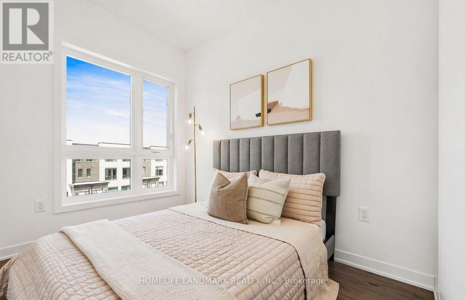 3058 Trailside Drive, Oakville, Ontario  L6M 4M2 - Photo 9 - W13021564