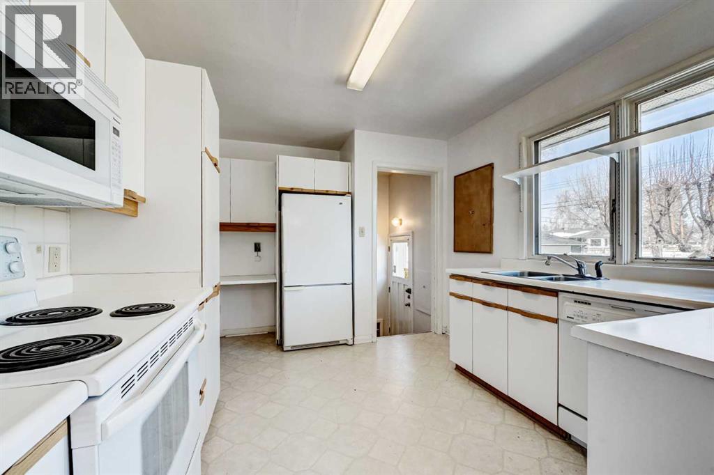 48 Westover Drive Sw, Calgary, Alberta  T3C 2S4 - Photo 12 - A2303369