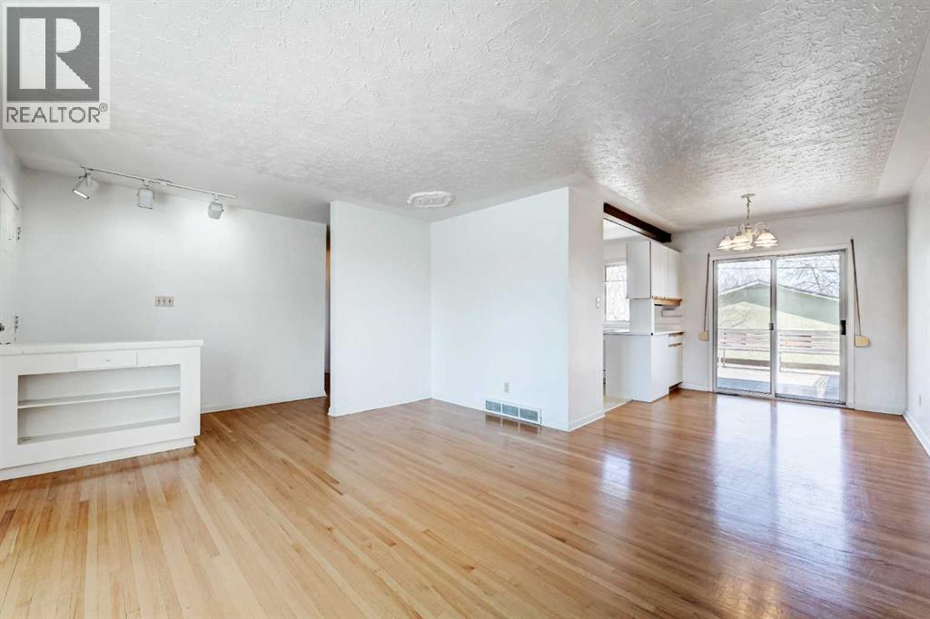 48 Westover Drive Sw, Calgary, Alberta  T3C 2S4 - Photo 8 - A2303369