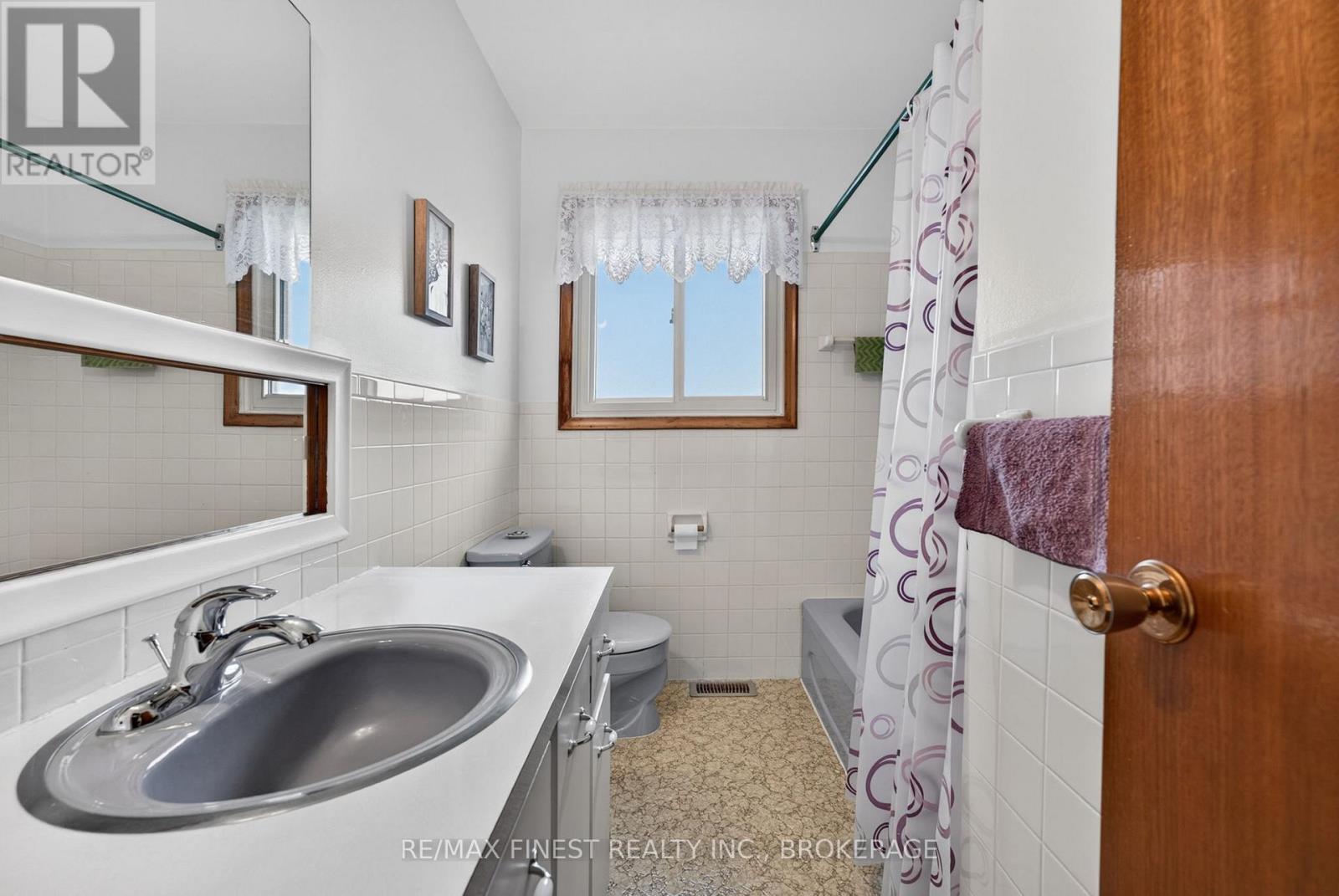 30 Oxford Crescent, Loyalist, Ontario  K7N 1P9 - Photo 19 - X13024144