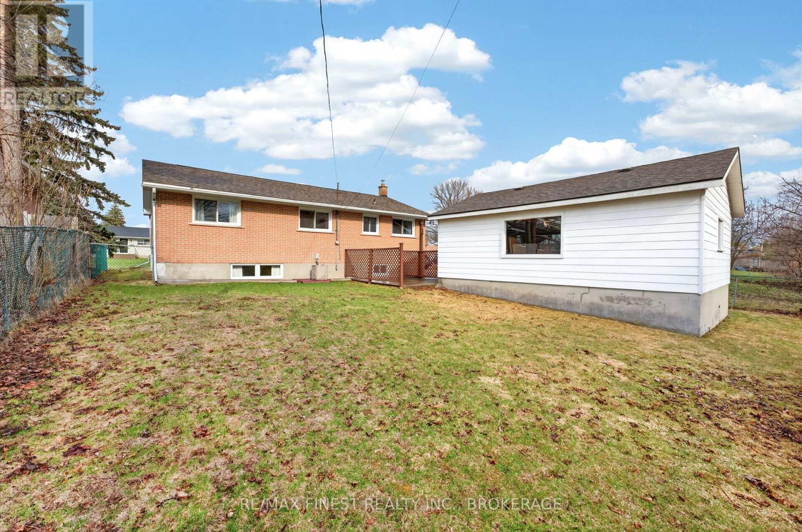 30 Oxford Crescent, Loyalist, Ontario  K7N 1P9 - Photo 7 - X13024144