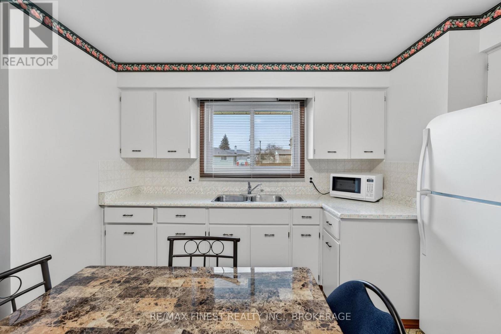 30 Oxford Crescent, Loyalist, Ontario  K7N 1P9 - Photo 9 - X13024144