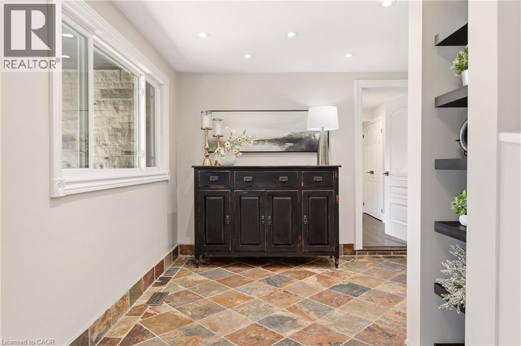 1189 Britannia Road, Burlington, Ontario  L7P 0E7 - Photo 6 - 40819710