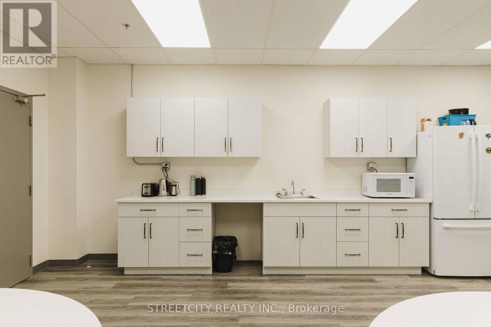 215 - 516 John Street N, Aylmer, Ontario  N5H 2B8 - Photo 8 - X13024006