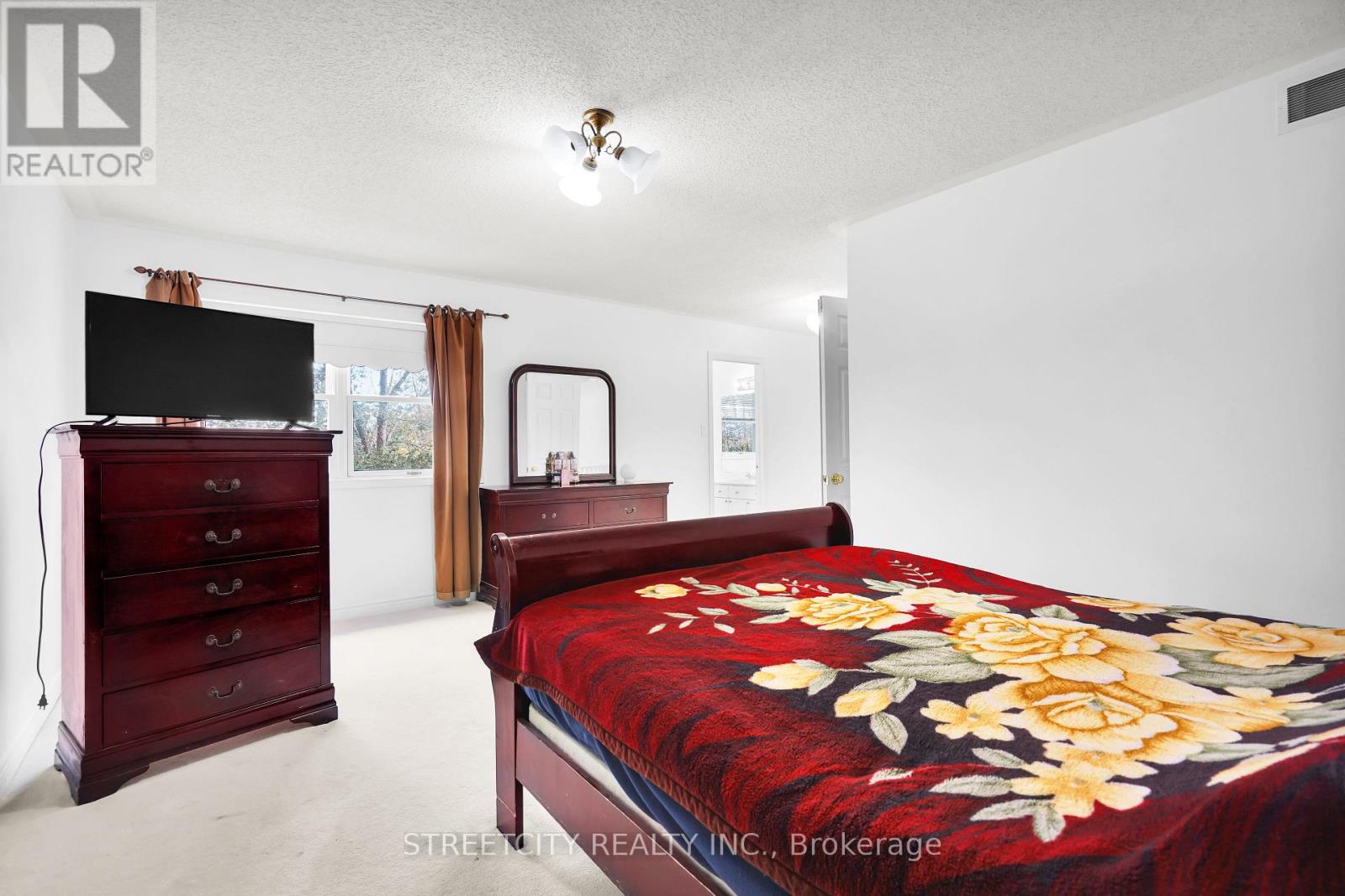 Photo 25 of 50 for 713 Guildwood Boulevard