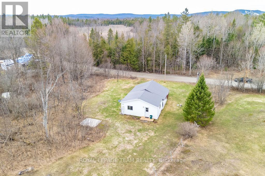 5242 Murphy Road, Greater Madawaska, Ontario  K0J 1H0 - Photo 10 - X13023960