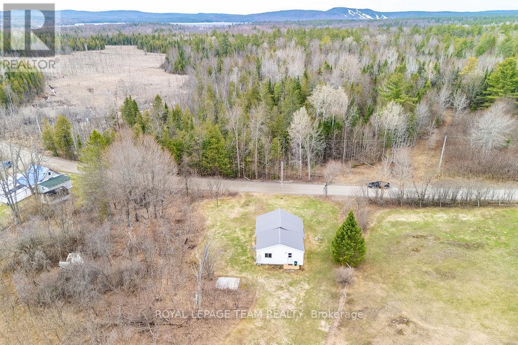 5242 Murphy Road, Greater Madawaska, Ontario  K0J 1H0 - Photo 11 - X13023960