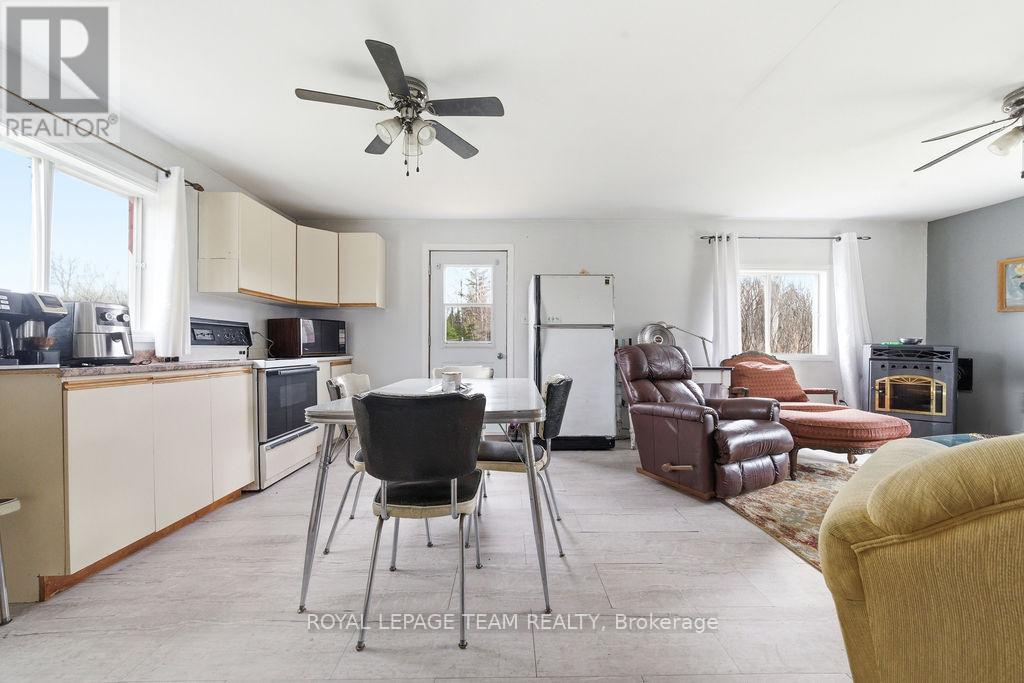 5242 Murphy Road, Greater Madawaska, Ontario  K0J 1H0 - Photo 27 - X13023960