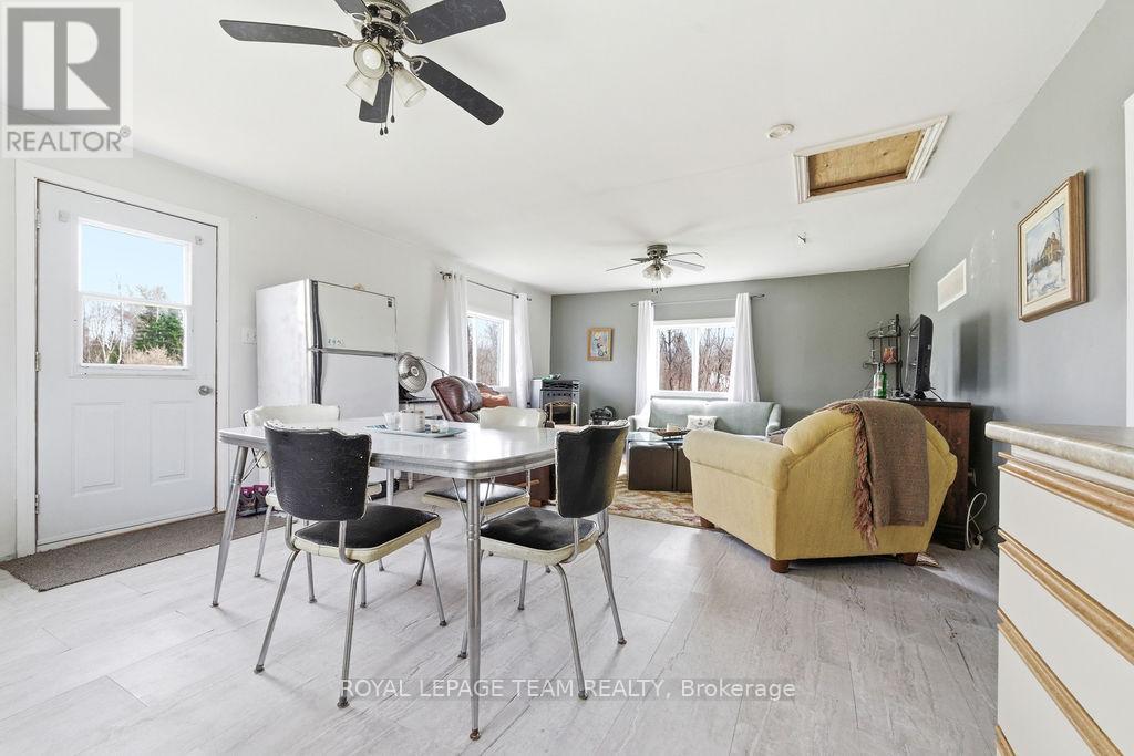 5242 Murphy Road, Greater Madawaska, Ontario  K0J 1H0 - Photo 28 - X13023960