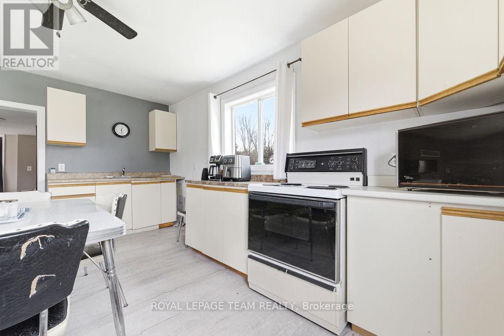 5242 Murphy Road, Greater Madawaska, Ontario  K0J 1H0 - Photo 30 - X13023960