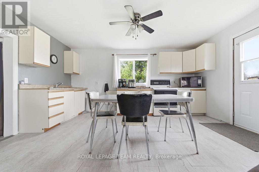 5242 Murphy Road, Greater Madawaska, Ontario  K0J 1H0 - Photo 37 - X13023960