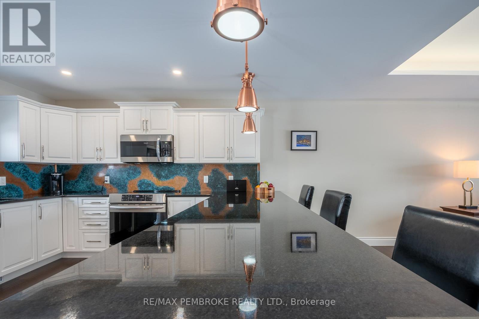 7 Drew Street, Petawawa, Ontario  K8H 0G9 - Photo 18 - X13023970