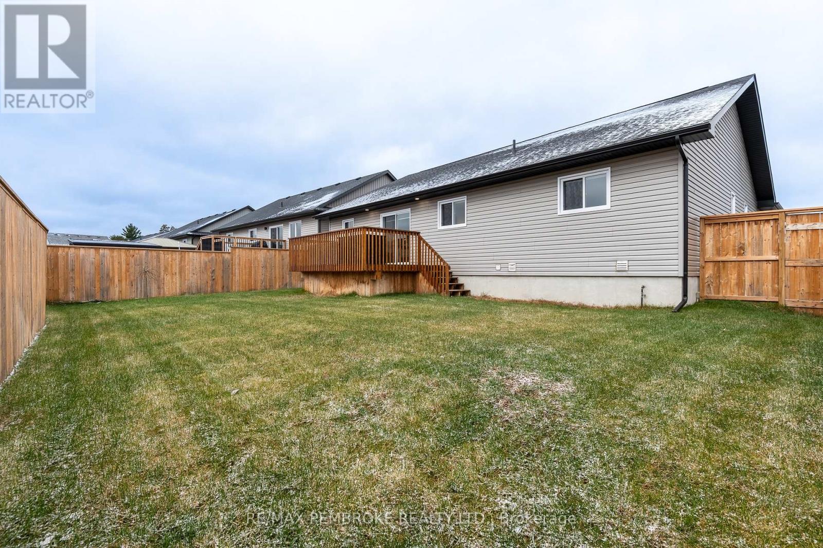 7 Drew Street, Petawawa, Ontario  K8H 0G9 - Photo 7 - X13023970