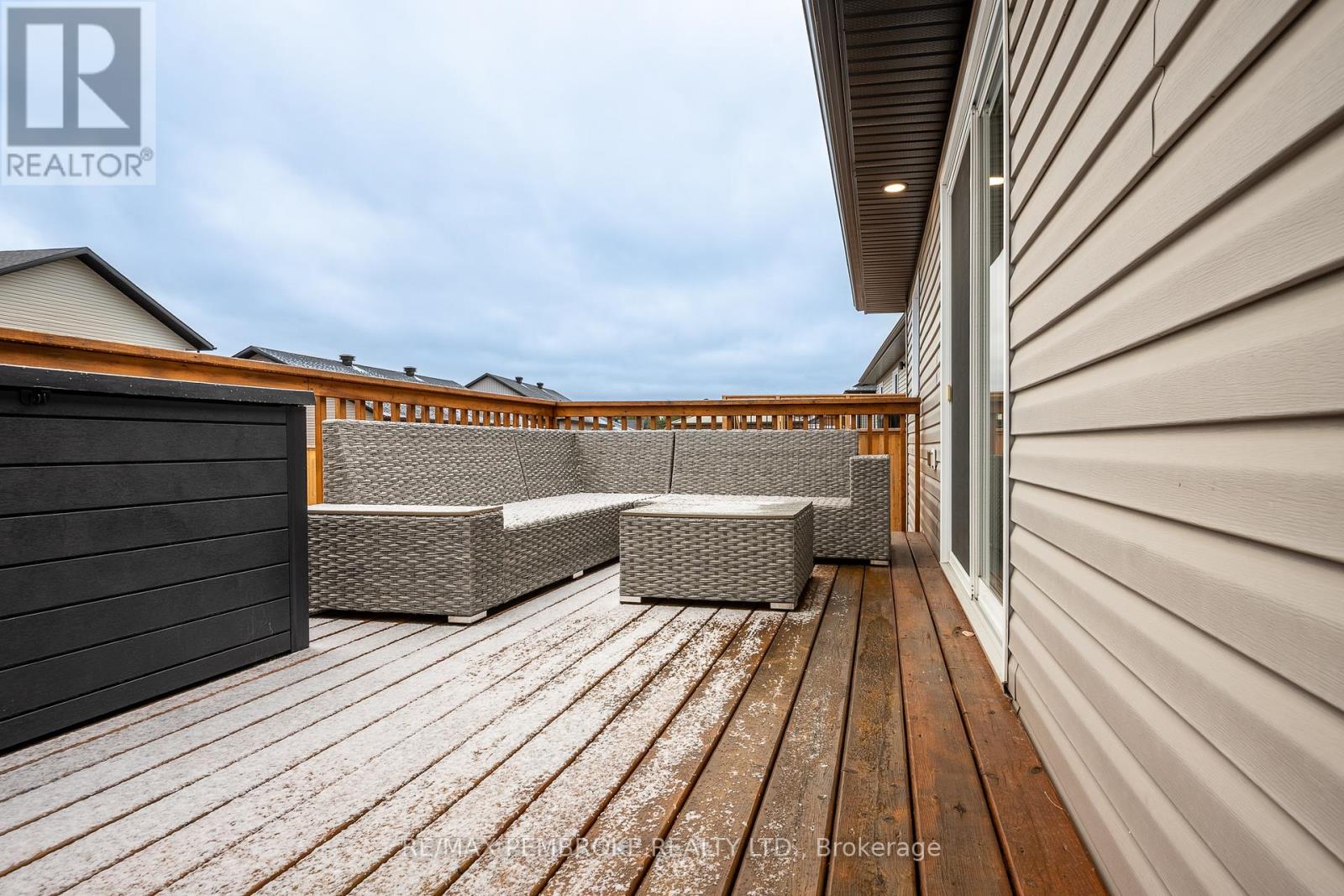 7 Drew Street, Petawawa, Ontario  K8H 0G9 - Photo 9 - X13023970