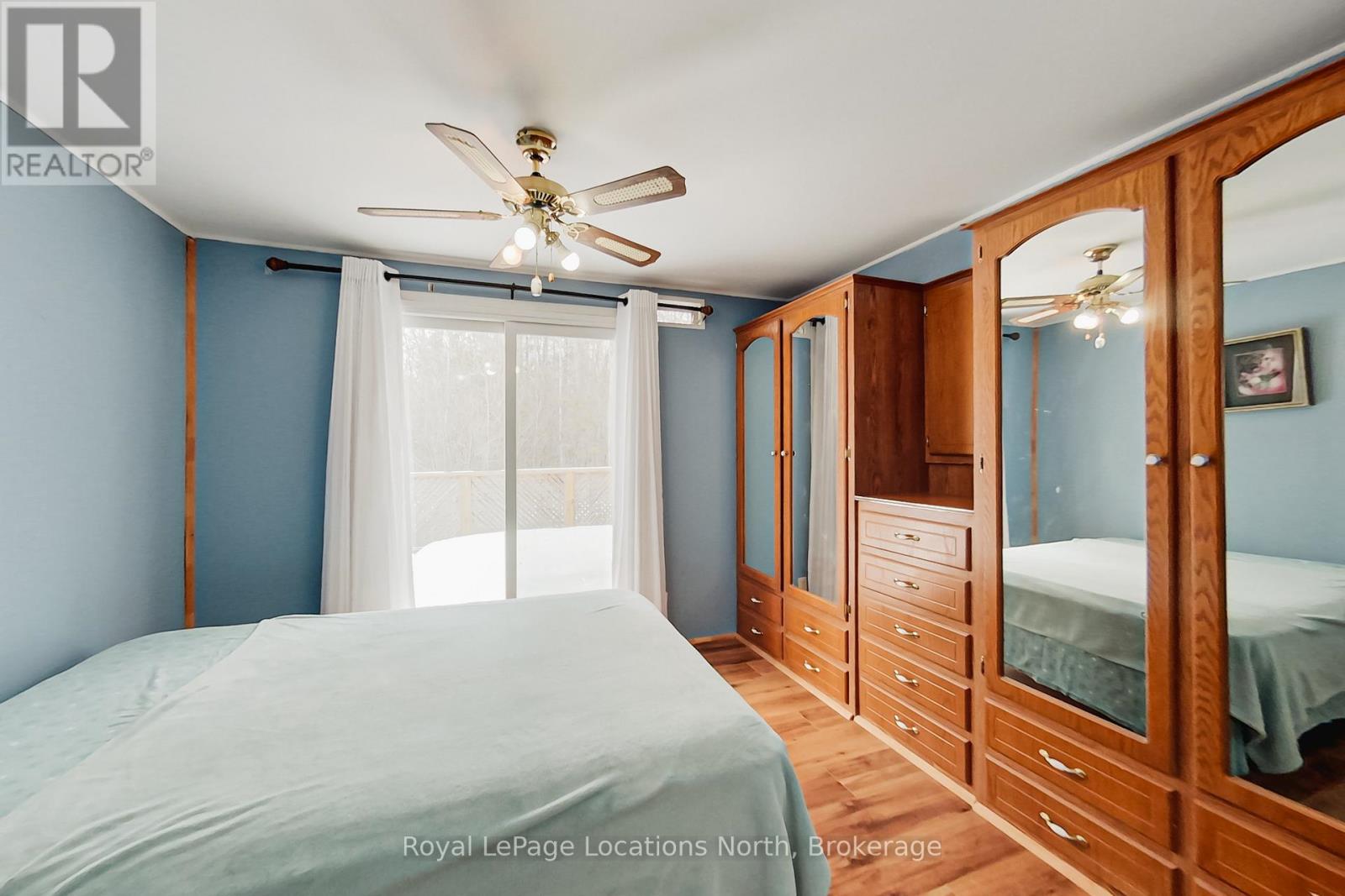 24 Prince Charles Avenue N, Springwater, Ontario  L0L 1P0 - Photo 11 - S12901452