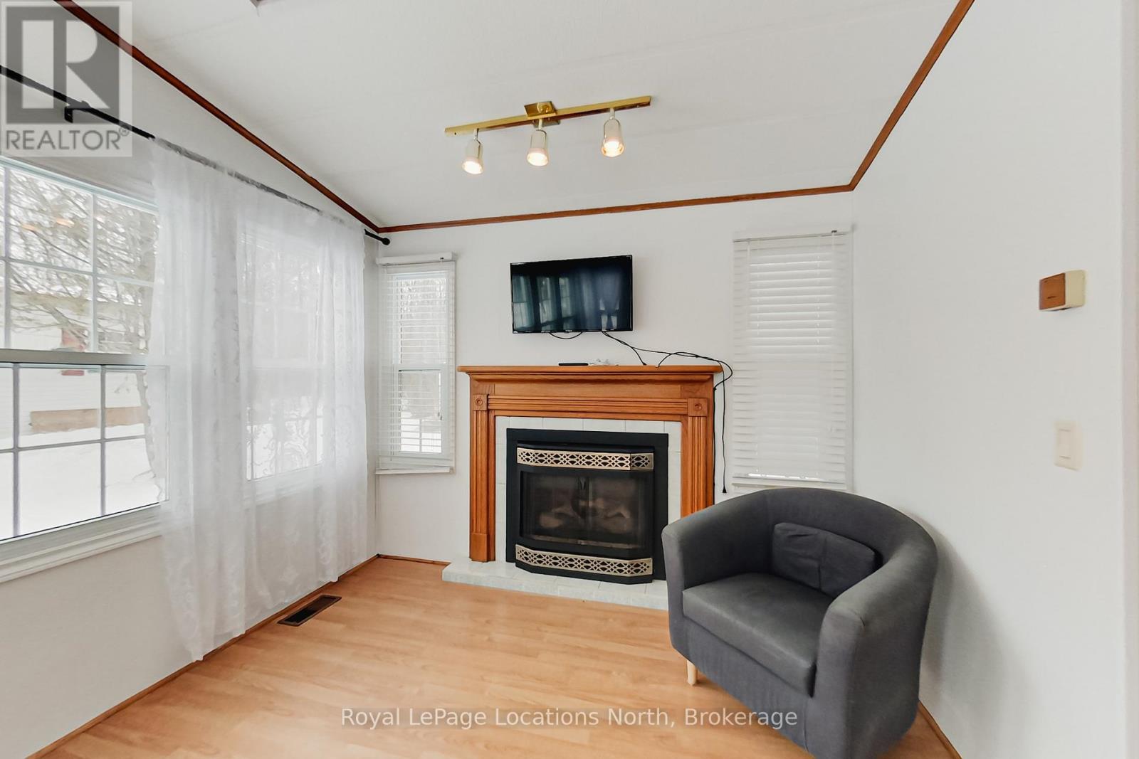 24 Prince Charles Avenue N, Springwater, Ontario  L0L 1P0 - Photo 26 - S12901452