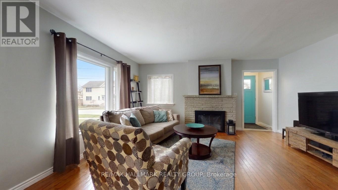 24 Schofield Avenue, Brockville, Ontario  K6V 4M5 - Photo 3 - X13024010