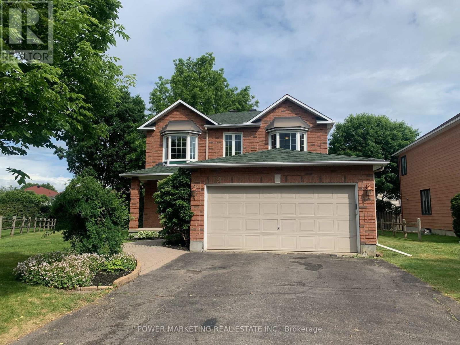 29 TAJ COURT, Ottawa, Ontario