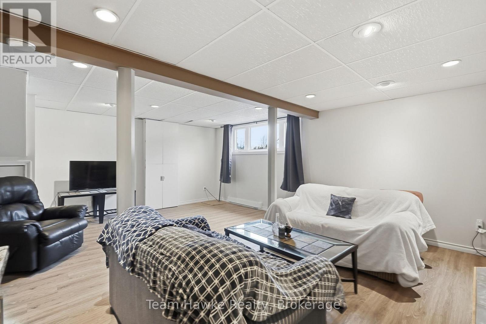 679 Simcoe Avenue, Tay, Ontario  L0K 1R0 - Photo 23 - S12945100