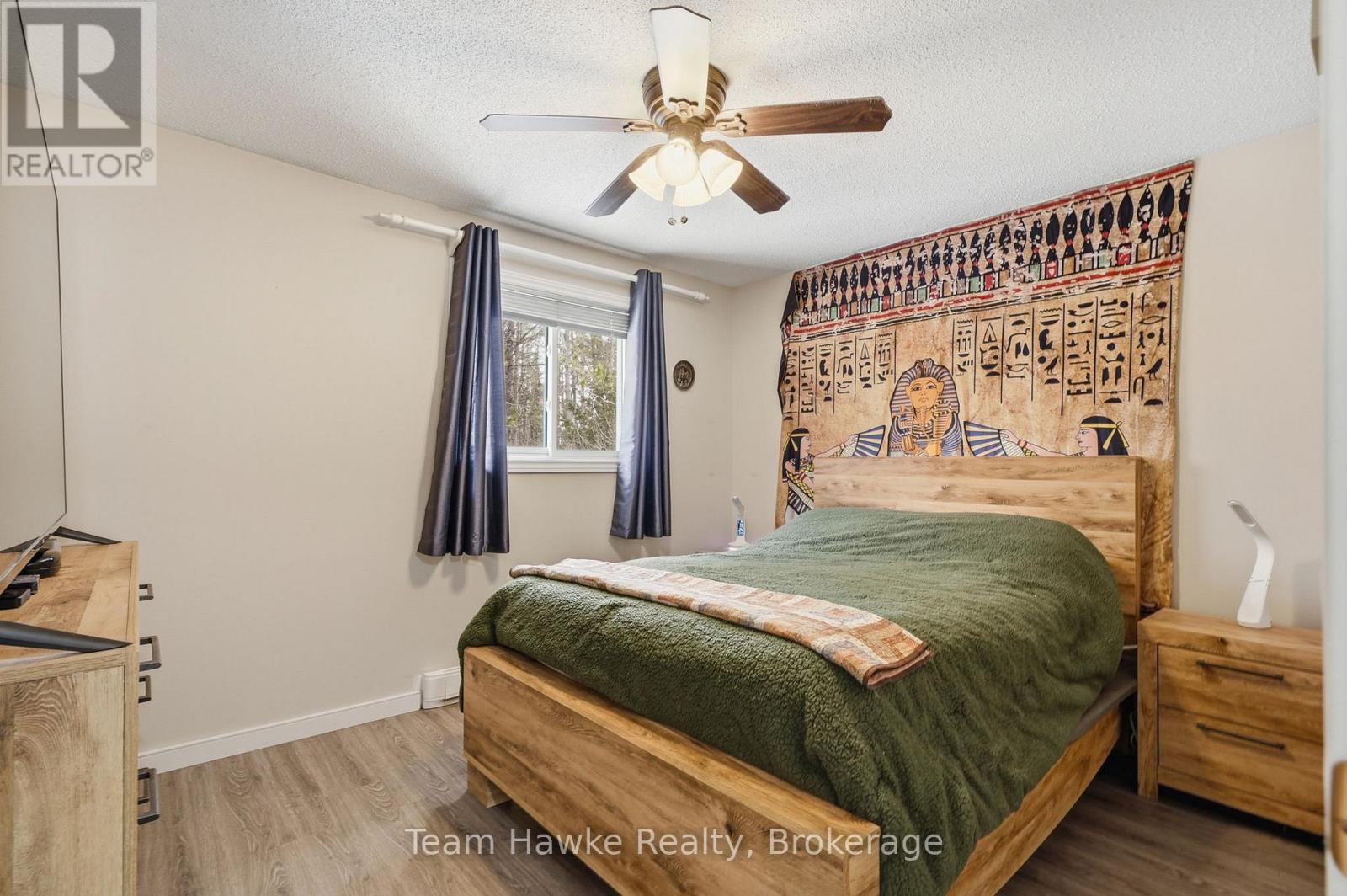 679 Simcoe Avenue, Tay, Ontario  L0K 1R0 - Photo 16 - S12945100