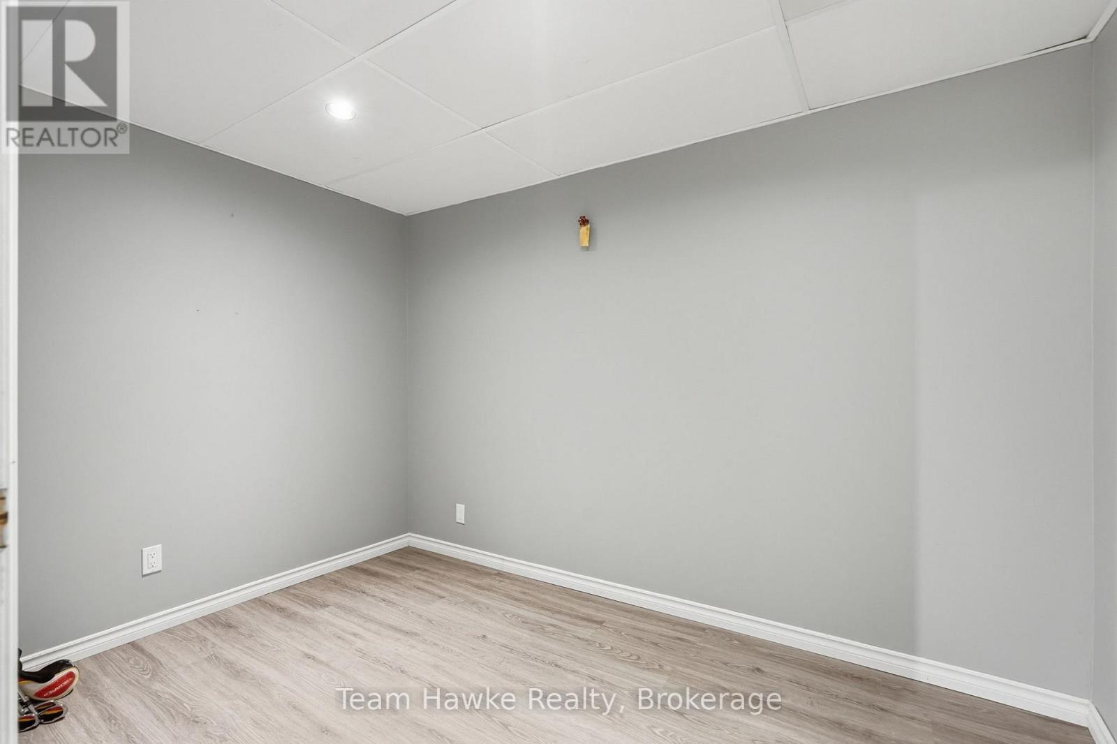 679 Simcoe Avenue, Tay, Ontario  L0K 1R0 - Photo 29 - S12945100