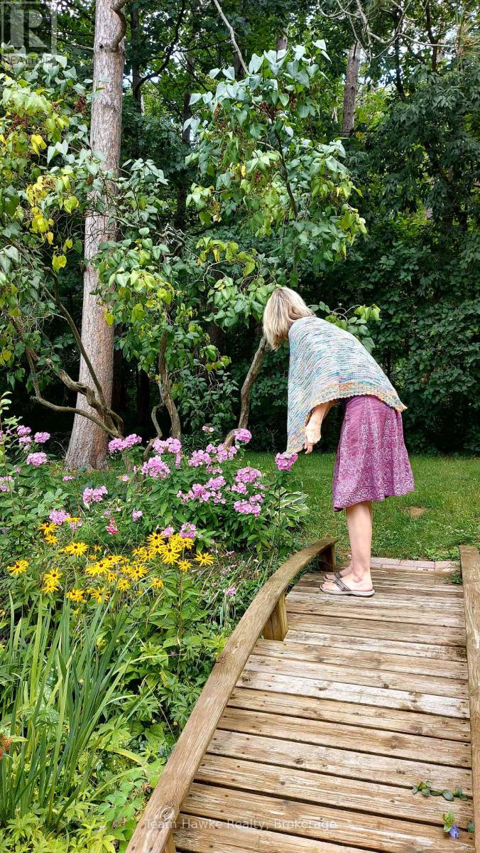 679 Simcoe Avenue, Tay, Ontario  L0K 1R0 - Photo 44 - S12945100