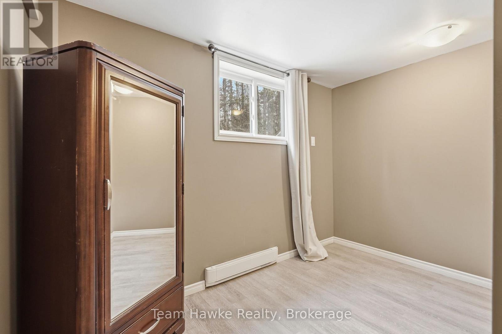 679 Simcoe Avenue, Tay, Ontario  L0K 1R0 - Photo 33 - S12945100