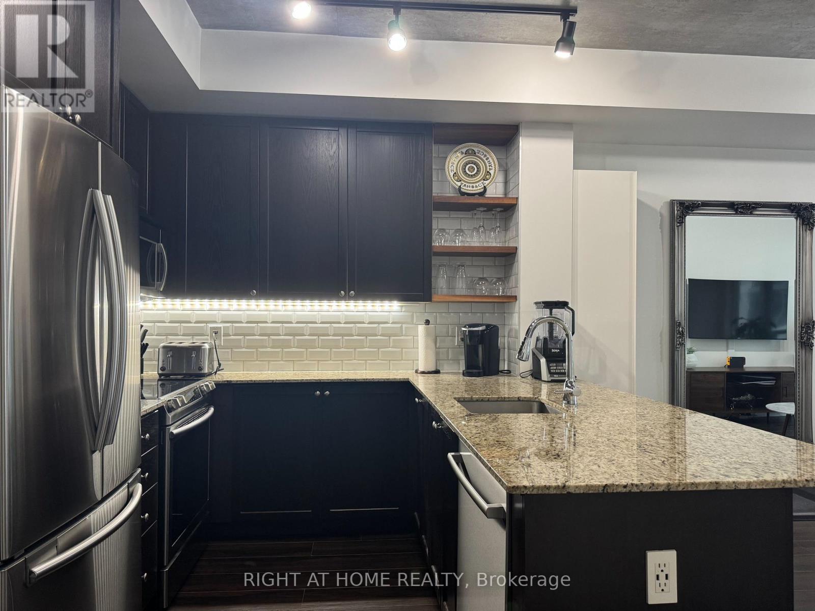 708 - 560 Front Street West Street W, Toronto, Ontario  M5V 1C1 - Photo 5 - C13023034