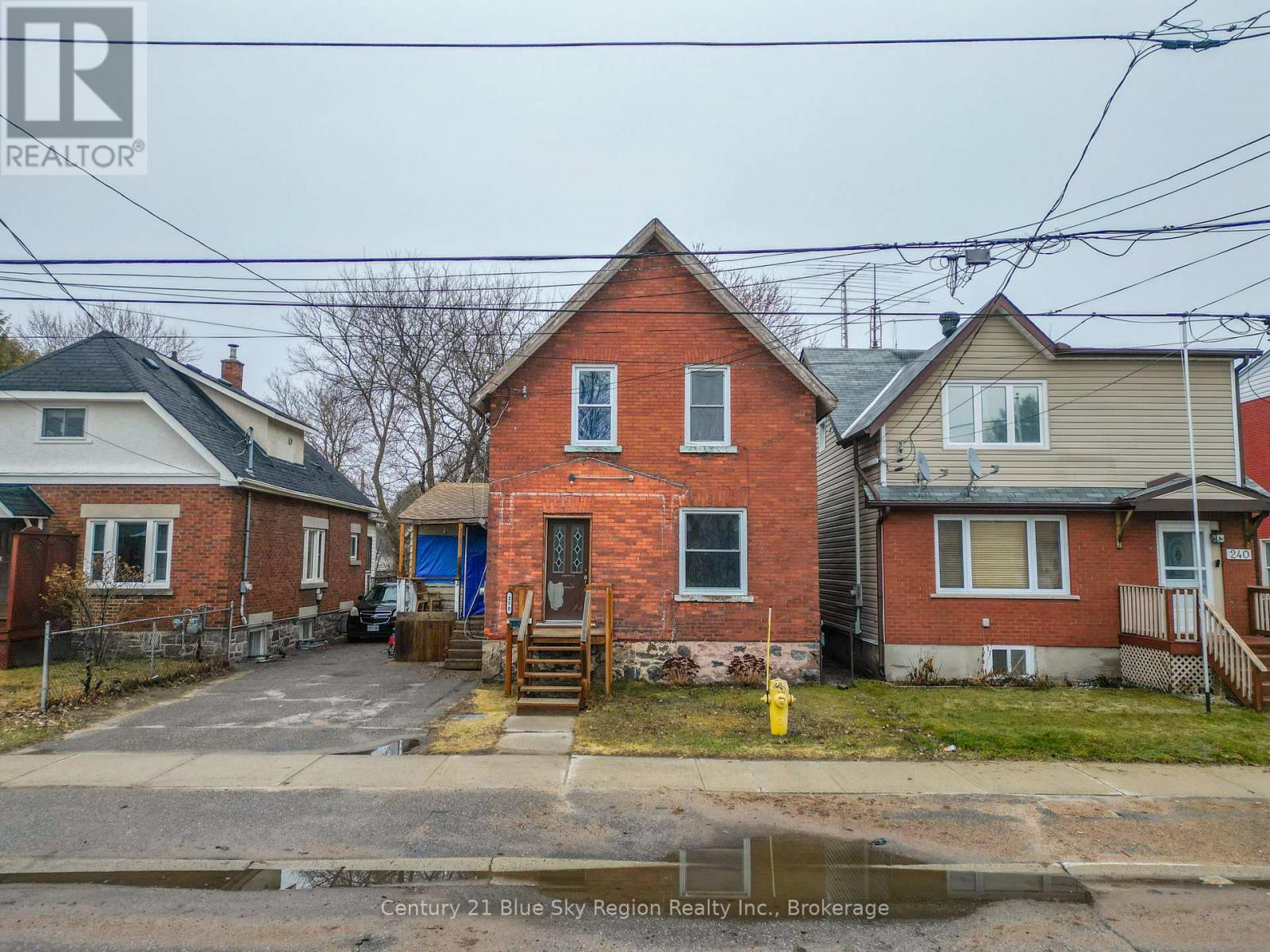 250 Fifth Avenue W, North Bay, Ontario  P1B 3N6 - Photo 1 - X13024282