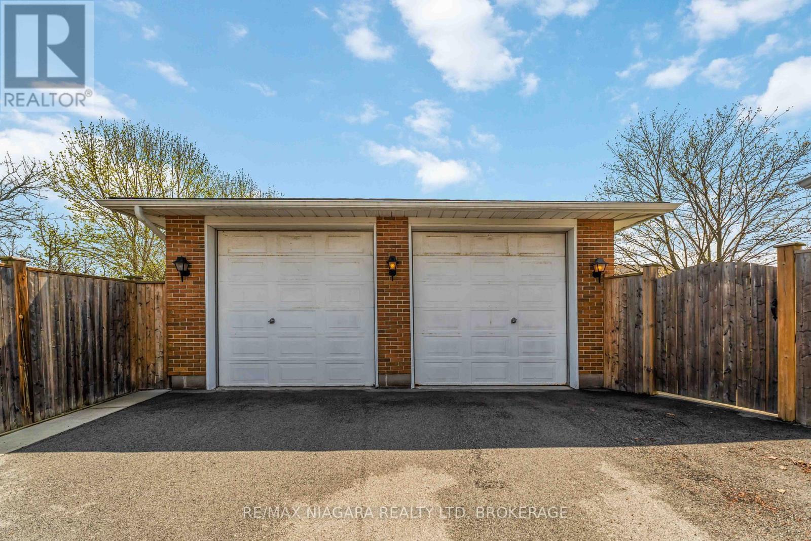 4 Rossie Place, St. Catharines, Ontario  L2P 2G6 - Photo 25 - X13024102