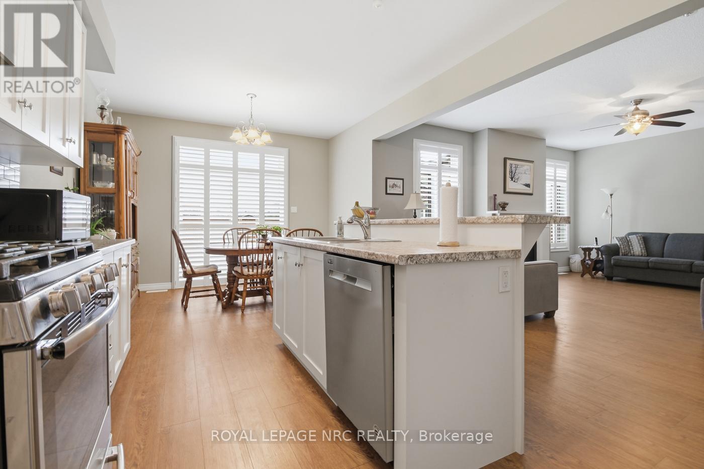 633 Winston Road, Grimsby, Ontario  L3M 0H4 - Photo 11 - X13024156