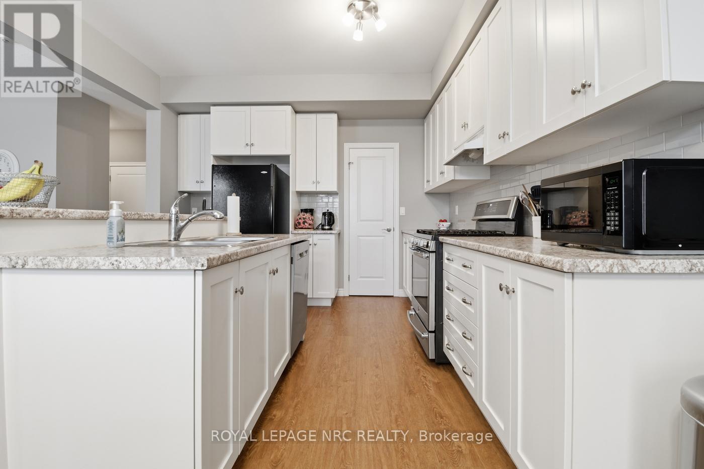 633 Winston Road, Grimsby, Ontario  L3M 0H4 - Photo 12 - X13024156