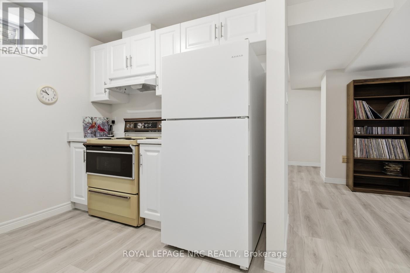 633 Winston Road, Grimsby, Ontario  L3M 0H4 - Photo 36 - X13024156